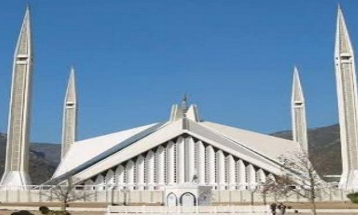 IIU takes control of Faisal Masjid from CDA
