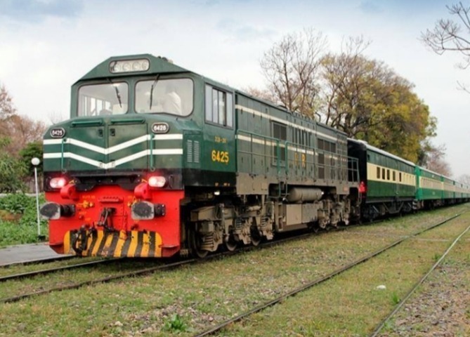 Pakistan Railways to impose fine on SOPs violation